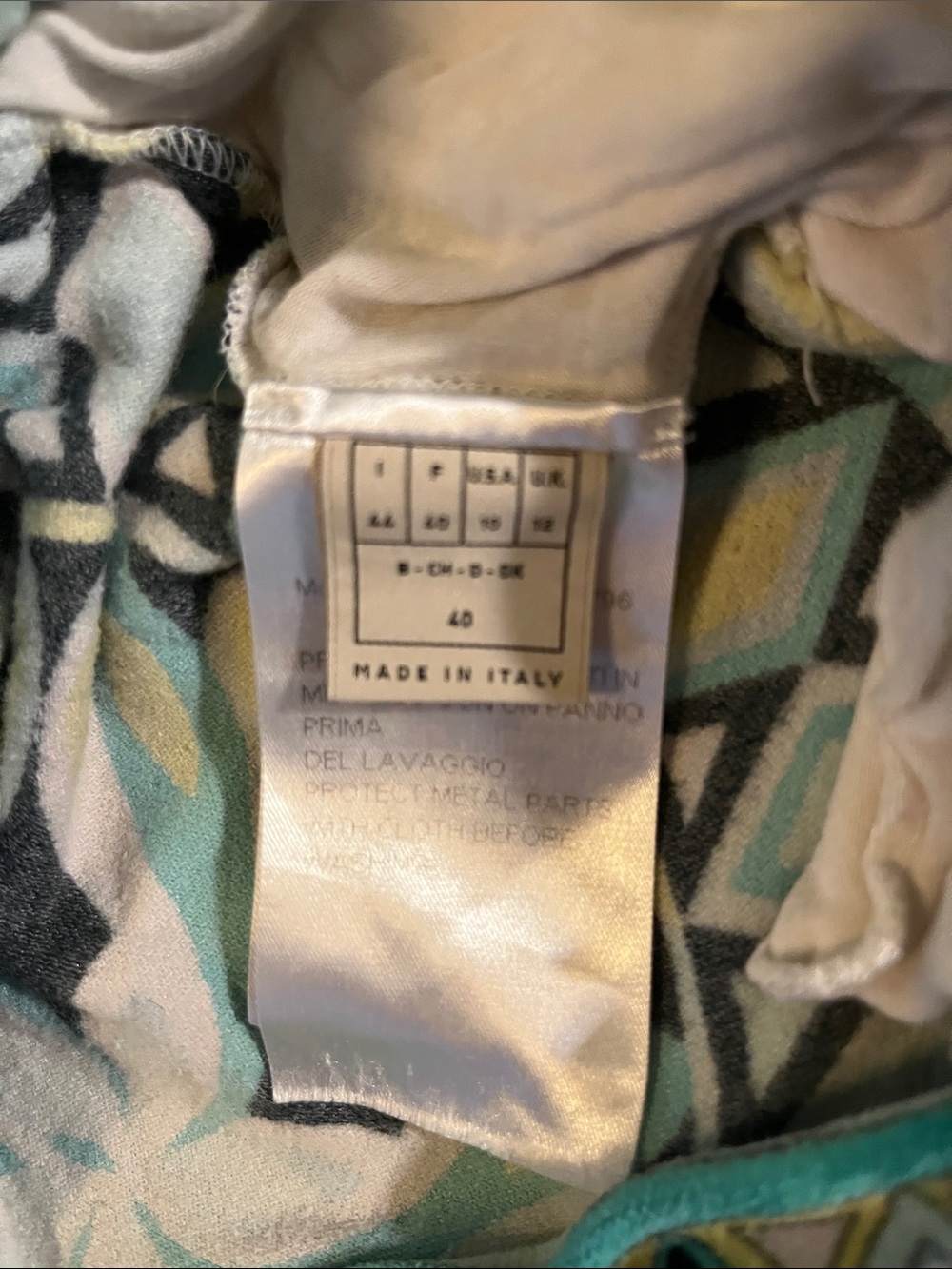 Emilio Pucci Multicolor Drawstring Terrycloth Shorts - Picture 3 of 9